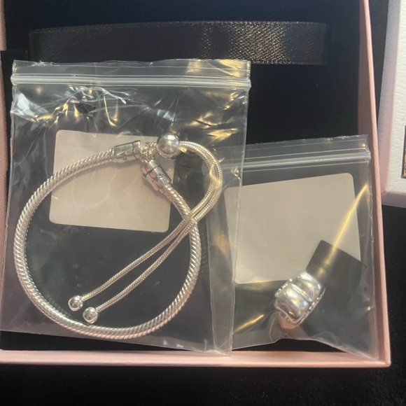 Pandora bracelet - Picture 2 of 4